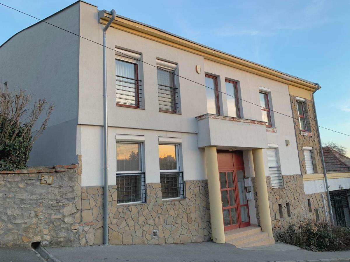 St. Peter Apartman Pécs Exterior foto